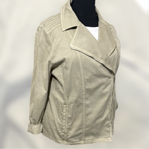 Chico’s Elongated Moto Casual Twill Denim Jacket, Cool Sage, Sz 4 (20/22) - NWT! - Picture 8 of 11